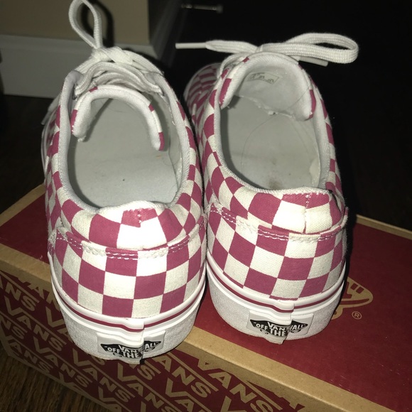 Vans - Picture 3 of 4